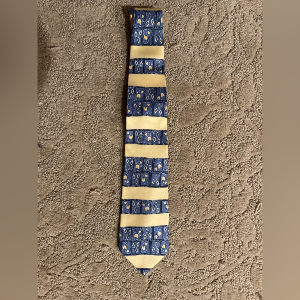 Vintage Elegant Blue and Gold Men's Tie